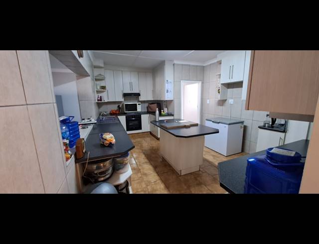 4 BEDROOM HOUSE FOR SALE IN THREE RIVERS
